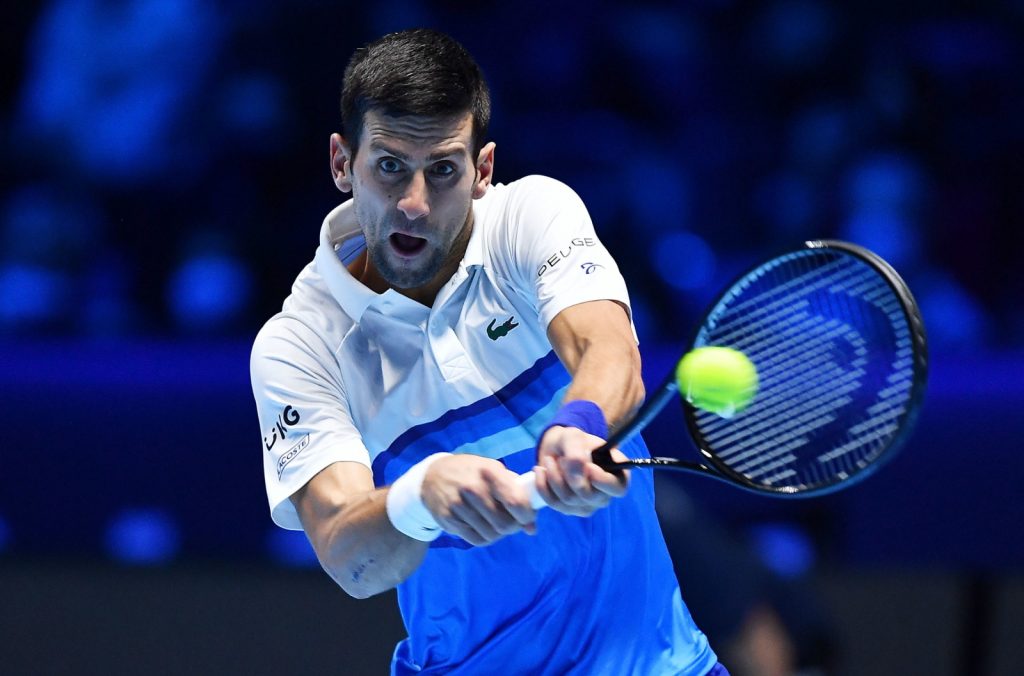 Two faces of Novak Djokovic in a match against a newcomer.  The Serbian player started his game in the ATP final
