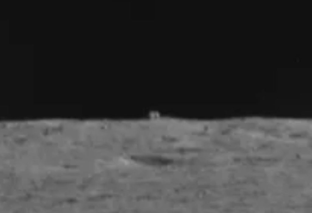 The Chinese rover Yutu 2 discovers a cube-shaped "mysterious hut" on the far side of the moon