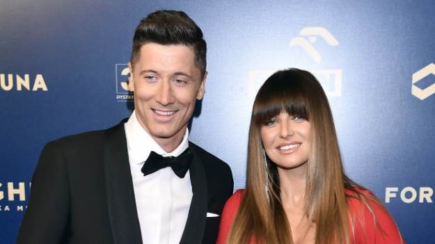 Lewandowska did not appear with her husband at the Gala of Sports Champions.  It was replaced by another :: Magazyn :: RMF FM