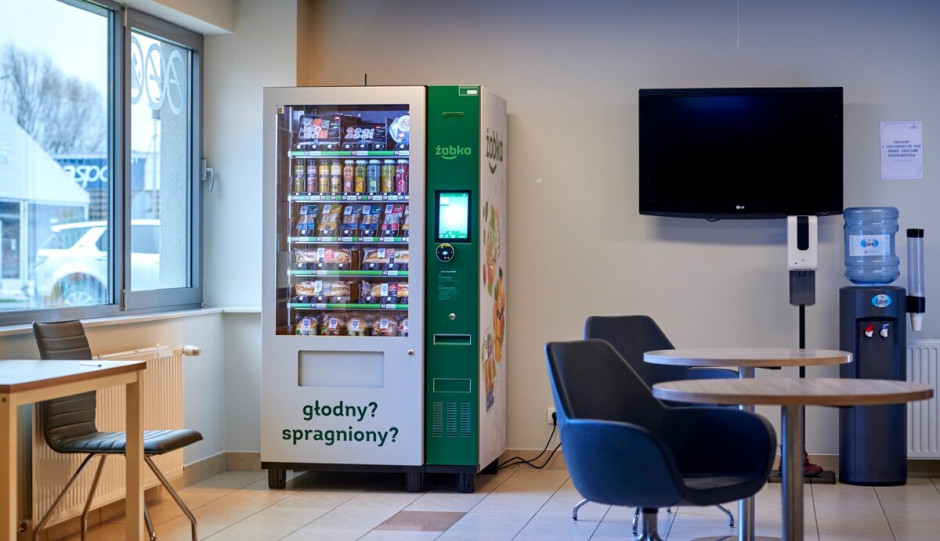 Żabka's first vending machine in a medical facility