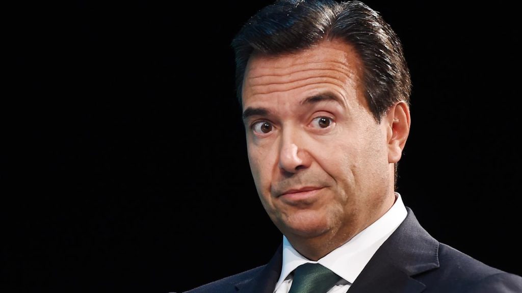 Credit Suisse CEO Antonio Horta Osorio has resigned.  Violate quarantine laws