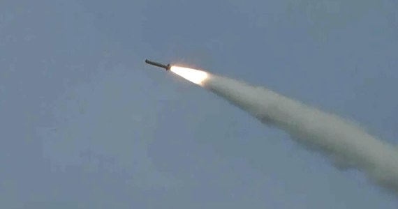 ​Cztery rakiety balistyczne zostały wystrzelone z terytorium Białorusi w kierunku Ukrainy - podał Naczelny Dowódca Sił Zbrojnych Ukrainy Walerij Załużny.