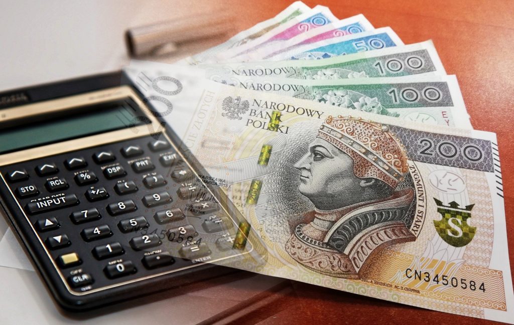 Polish Deal 2022 - a new salary calculator.  This is how much you will earn annually - typical accounts for salaries [16.03.22]