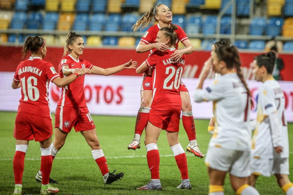 Poland - Armenia.  At Gdynia Stadium, white and red chased the 24-year record.  Six goals by Nikola Karzevska photos