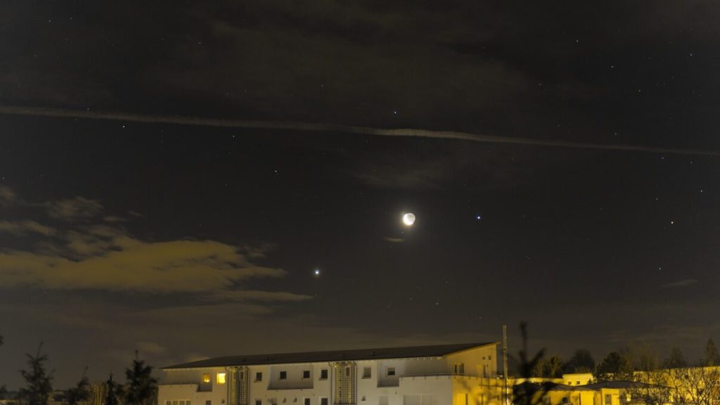 Jupiter and Venus will "collide" in the sky.  Amazing coupling this weekend - Wprost