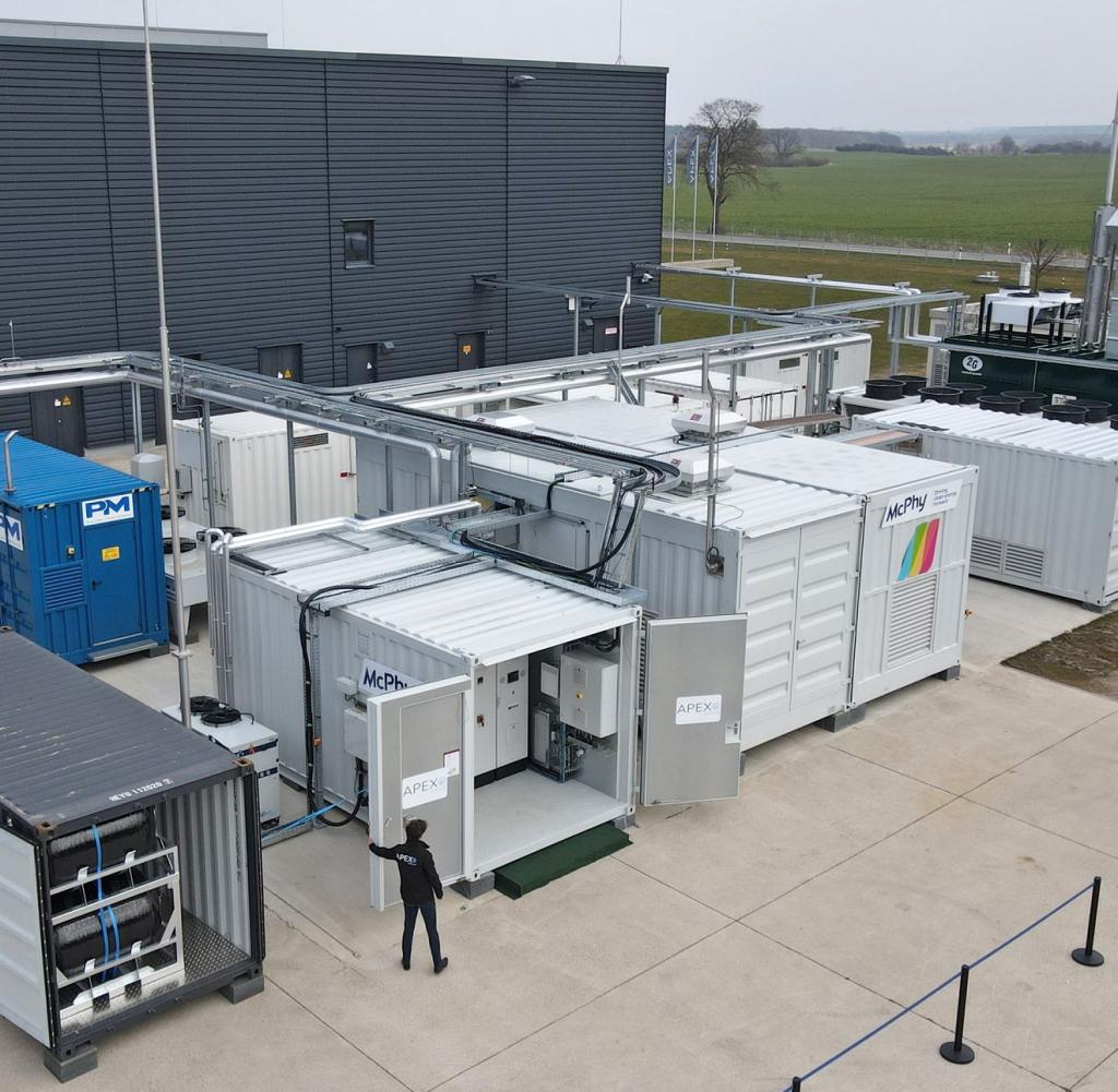 The new 2-megawatt hydrogen power plant of the APEX Group in Lag.
